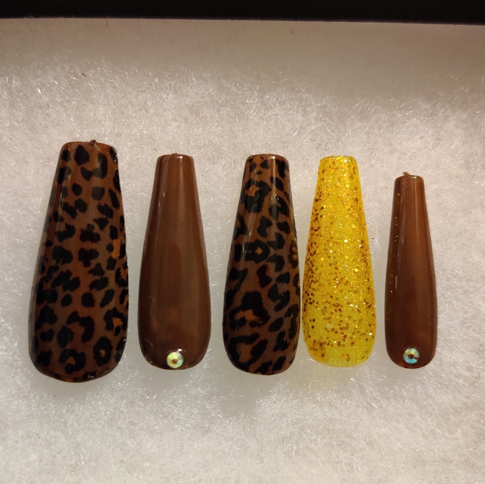 Jungle fever cheetah print Press on nails